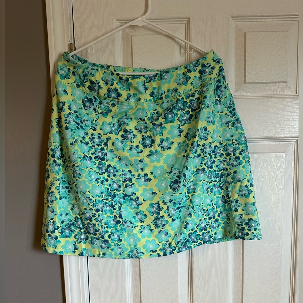 Title Nine Large green skirt
